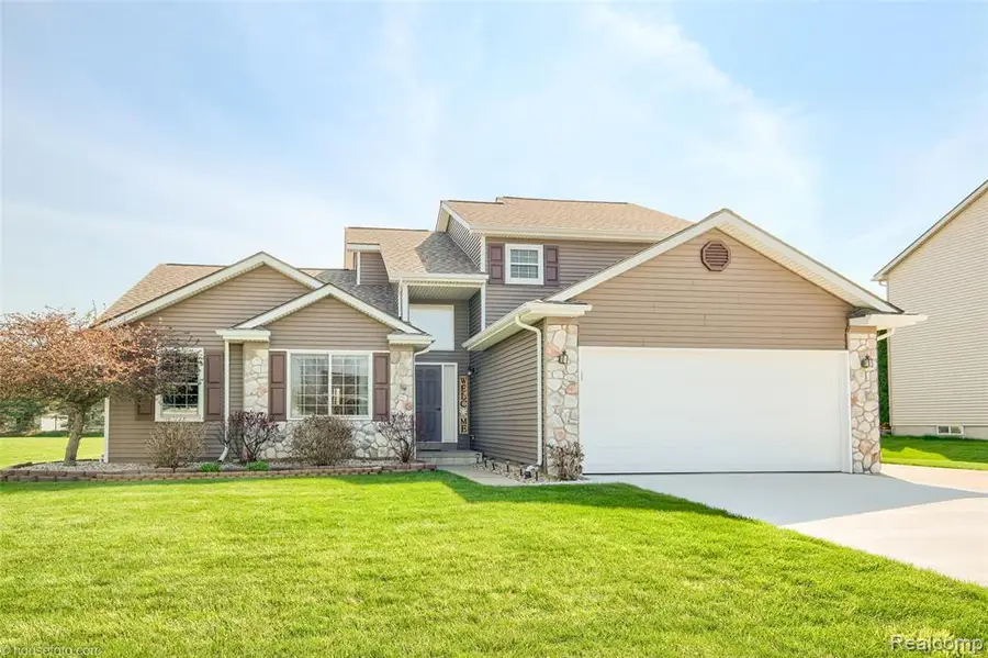 1447 Crystal Pond, Davison, MI 48423 - #2