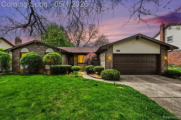 33593 Curtis Road, Livonia, MI 48152