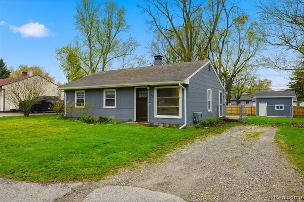 2937 E Walton Blvd, Auburn Hills, MI 48326