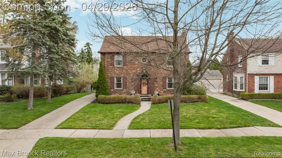 938 Lakepointe Street, Grosse Pointe Park, MI 48230 - #3