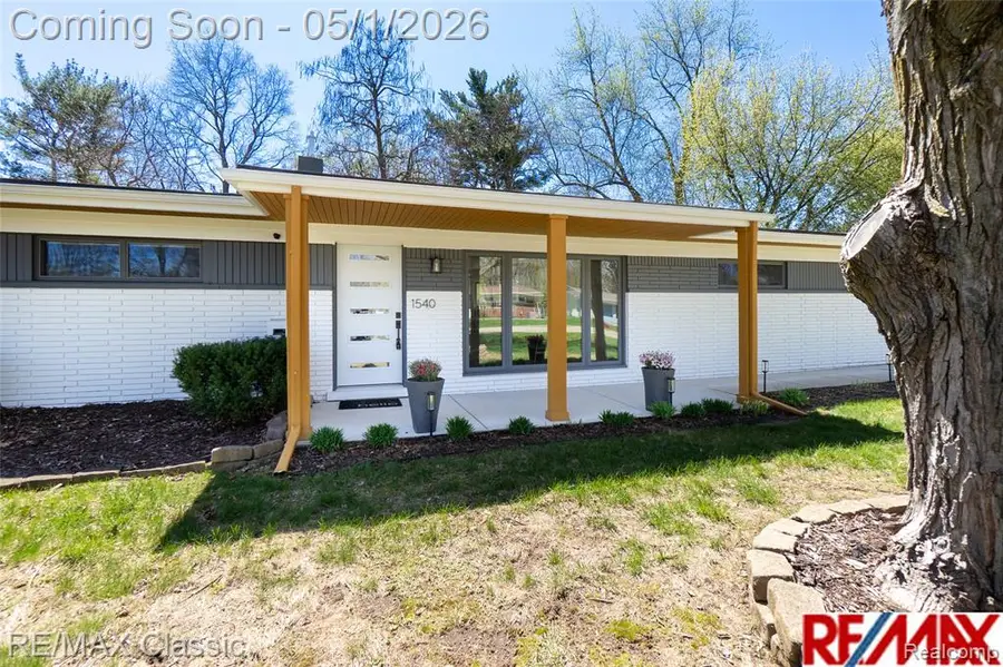 1540 Beverly, Walled Lake, MI 48390 - #2