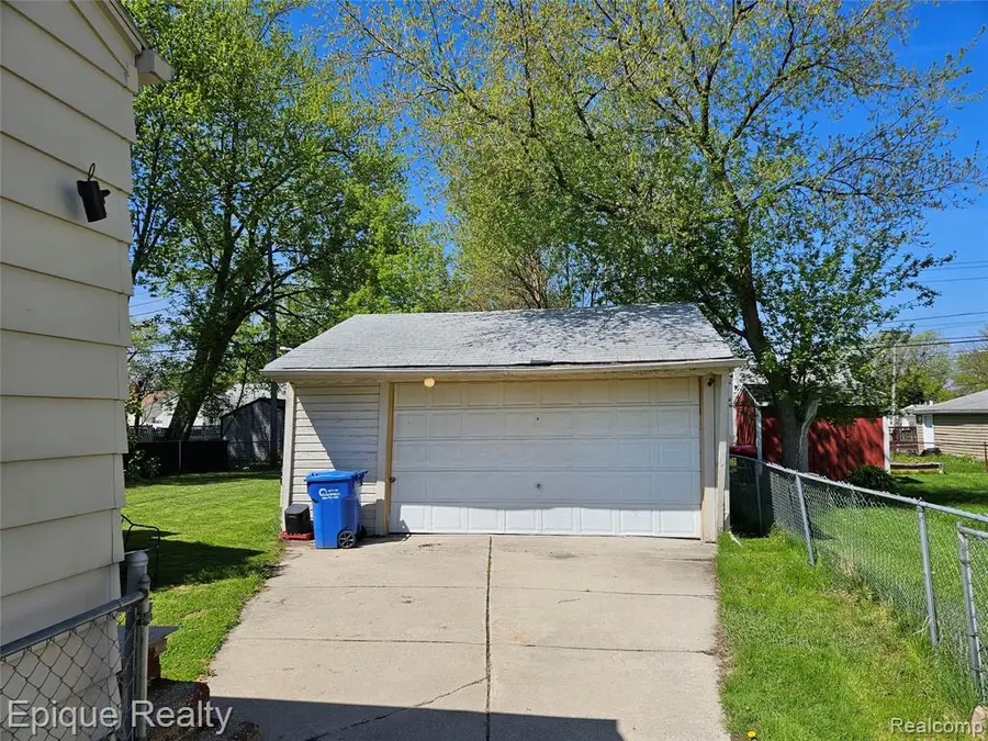 14337 Leonard, Warren, MI 48089 - #3