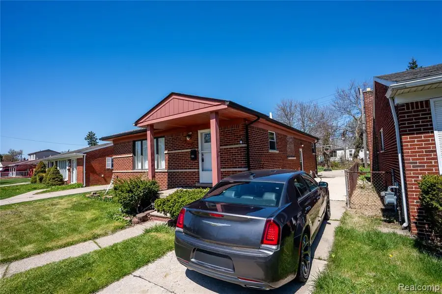 24628 Currier, Dearborn Heights, MI 48125 - #3