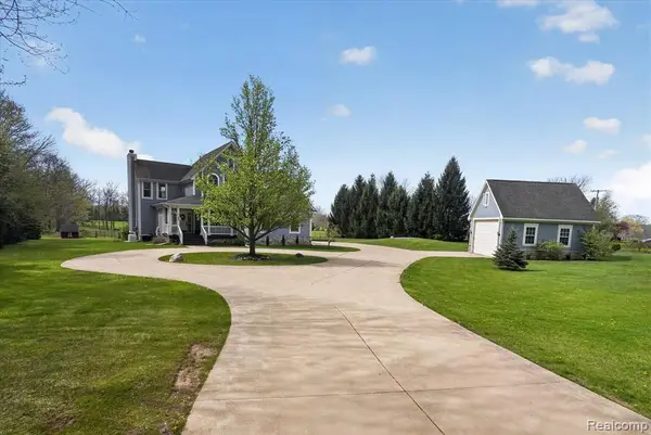 2164 E Allen, Howell, MI 48855