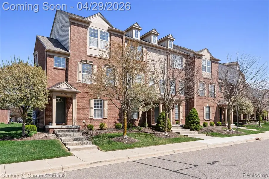 44782 Gwinnett Loop, Novi, MI 48377 - #2