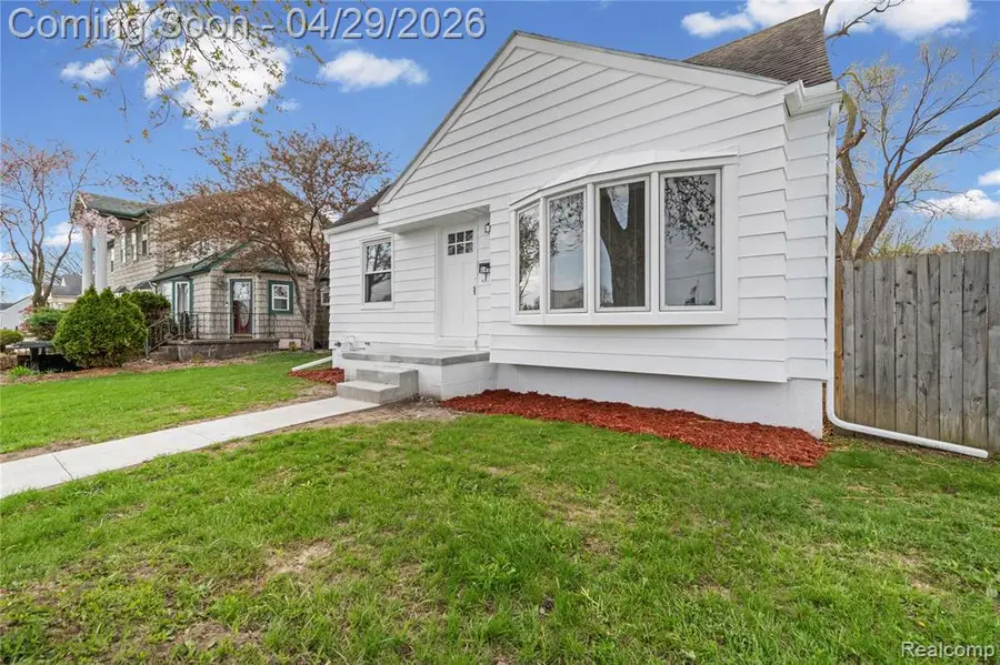 14593 Superior, Southgate, MI 48195 - #2