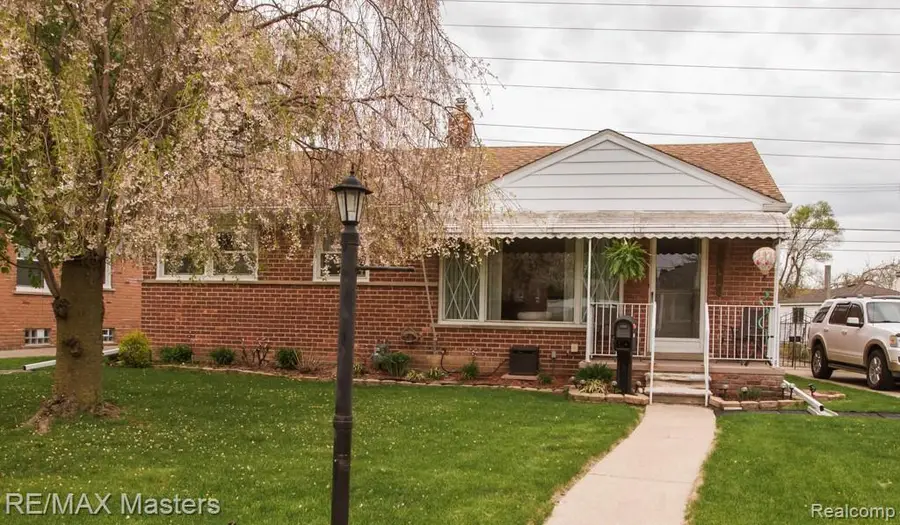 15121 Pennsylvania, Allen Park, MI 48101 - #2