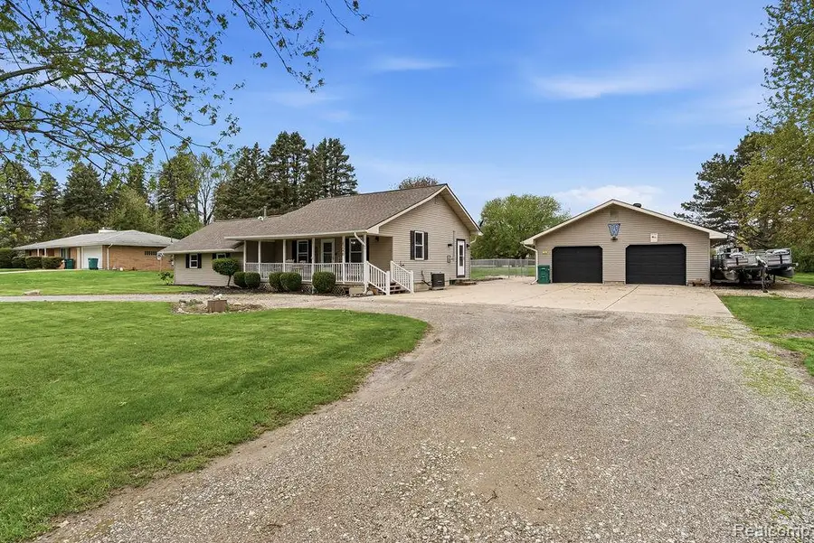4246 S Durand, Durand, MI 48429 - #3
