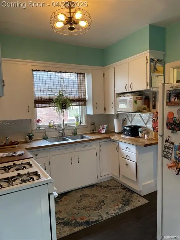 45236 Deshon, Utica, MI 48317 - #3