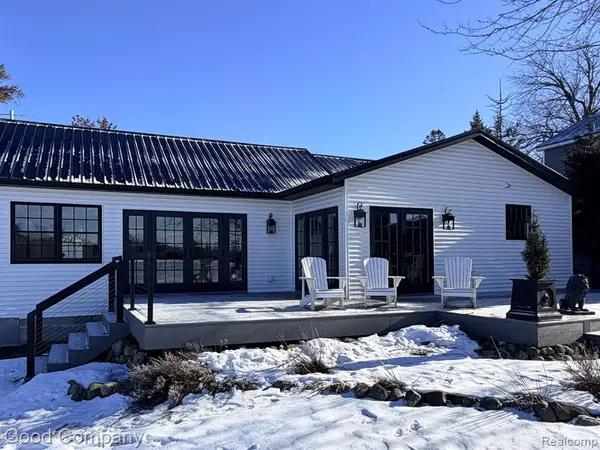 1849 E Pratt Lake, Gladwin, MI 48624