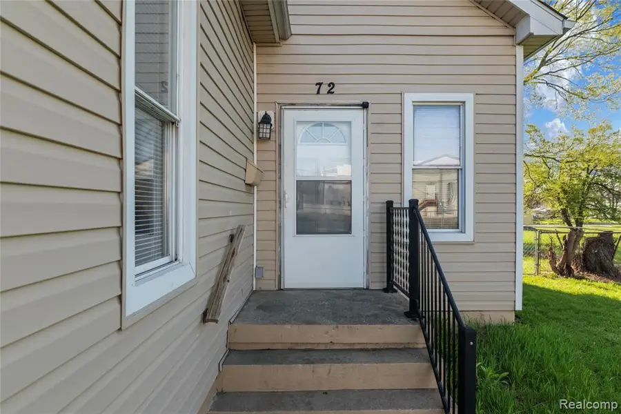 72 Gratiot, Mount Clemens, MI  - #3