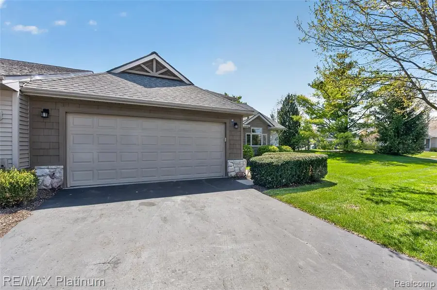 1127 Steph #58, Brighton, MI 48116 - #2