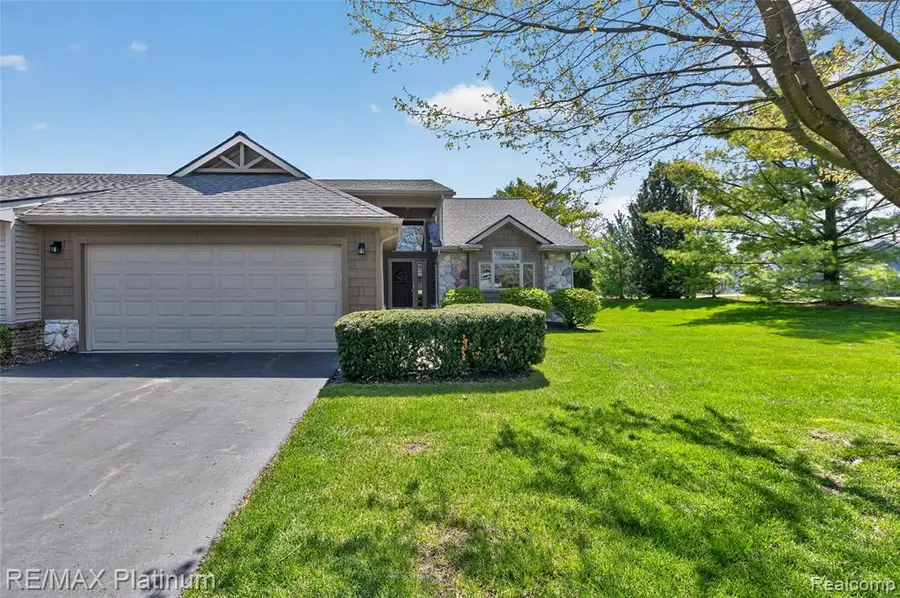 1127 Steph #58, Brighton, MI 48116 - #3