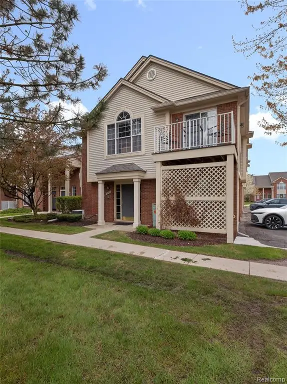 1834 Flagstone #37, Rochester, MI 48307 - #2