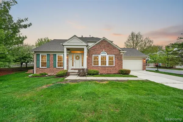 3954 Ravensfield, Canton, MI 48188