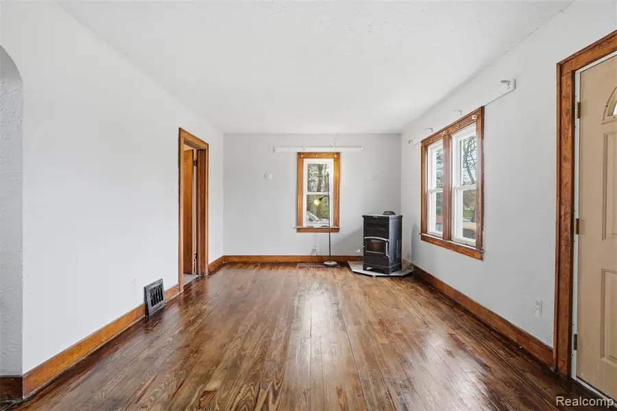 37493 Wabash, Romulus, MI 48174 - #3