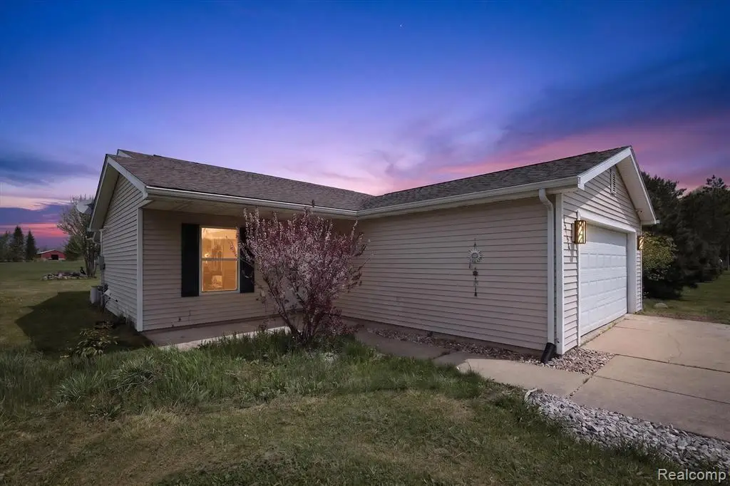 45196 76th, Decatur, MI 49045 - #1