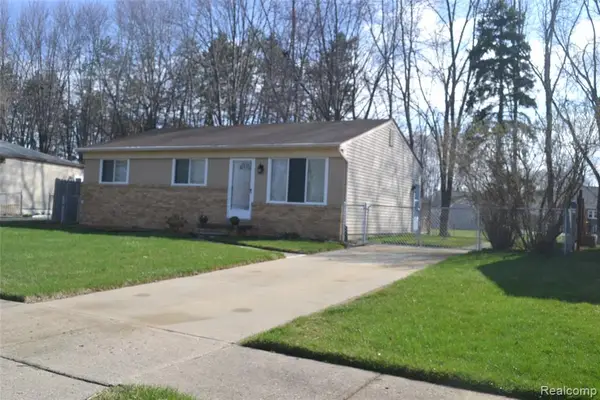 42428 Greenbrier, Clinton Township, MI 48038