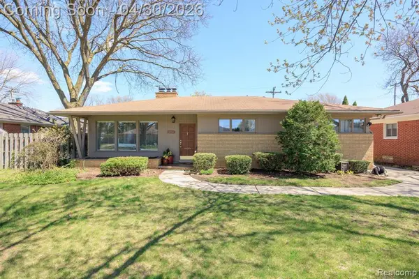 30712 Champine, Saint Clair Shores, MI 48082