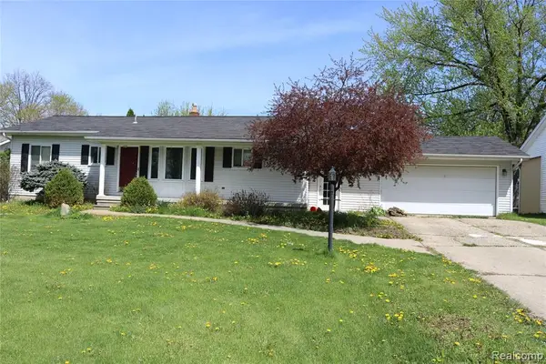 1073 Sarah, Grand Blanc, MI 48439