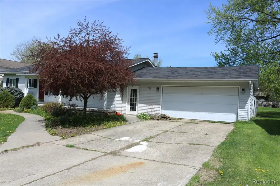 1073 Sarah, Grand Blanc, MI 48439 - #3