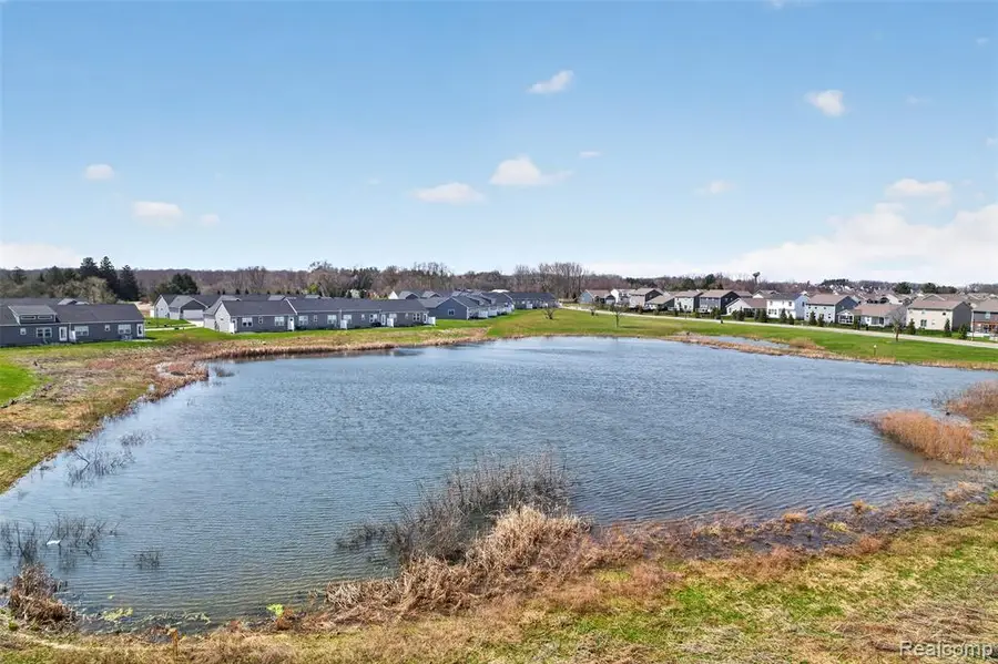 2270 Gilder, Howell, MI 48843 - #2