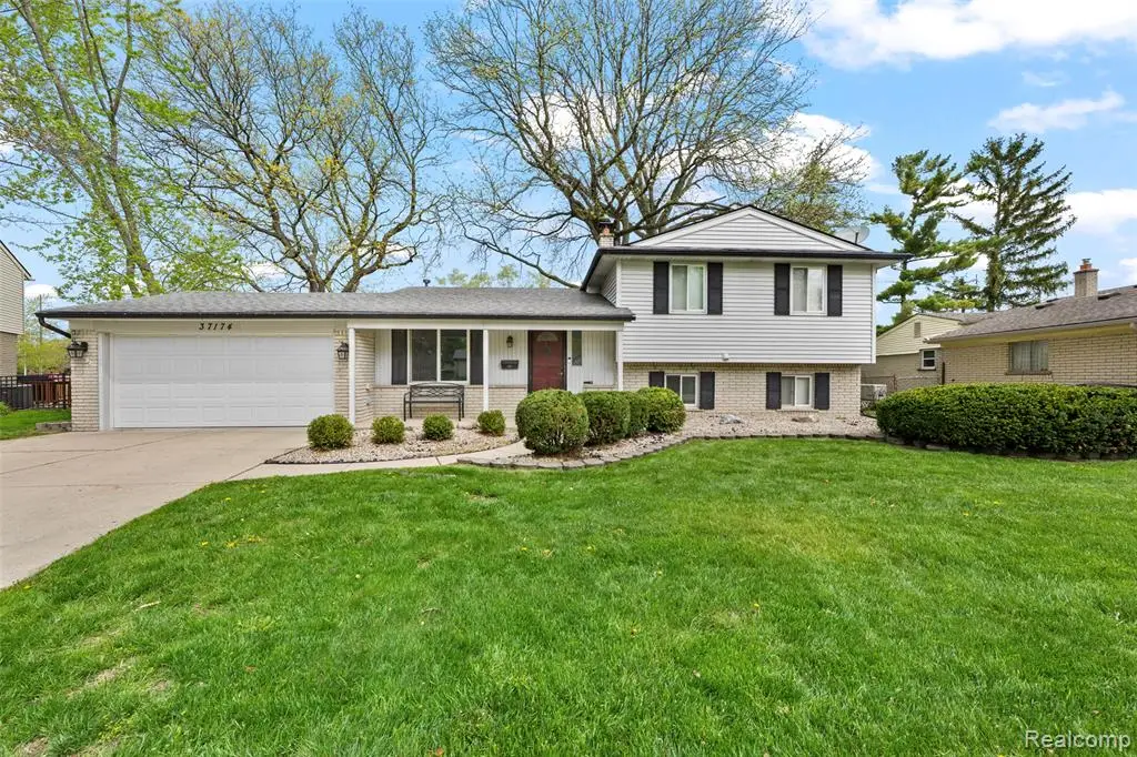 37174 Sunnydale, Livonia, MI 48154 - #1