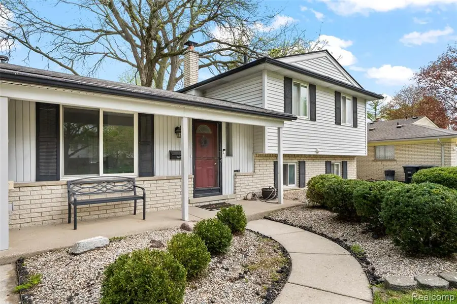 37174 Sunnydale, Livonia, MI 48154 - #2