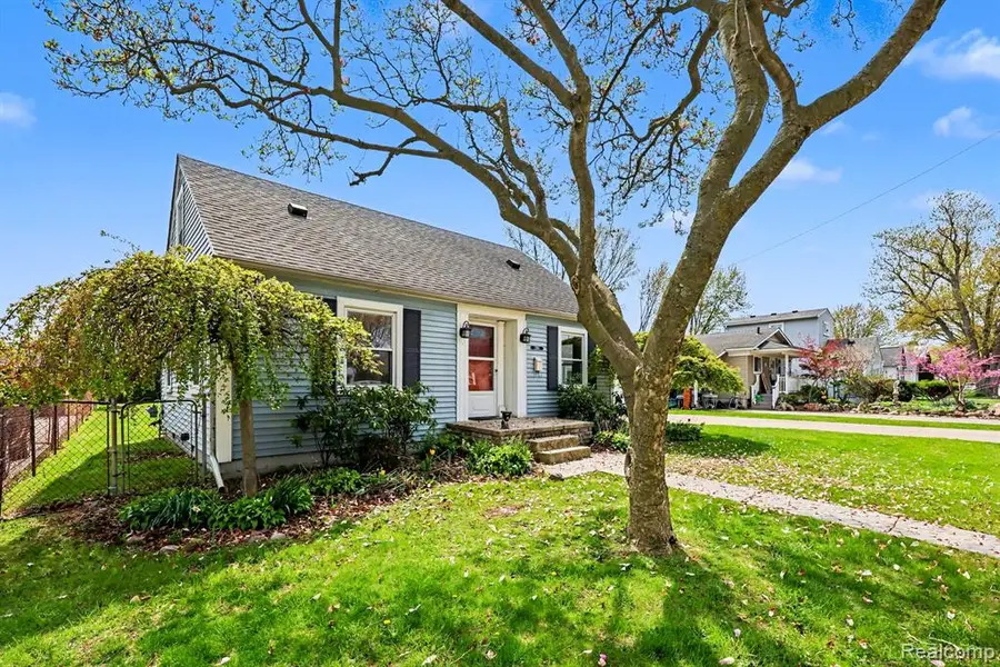 22460 Daniels, Saint Clair Shores, MI 48081 - #2