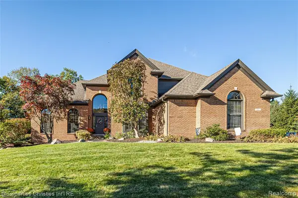 1811 Blue Grass, Rochester Hills, MI 48306