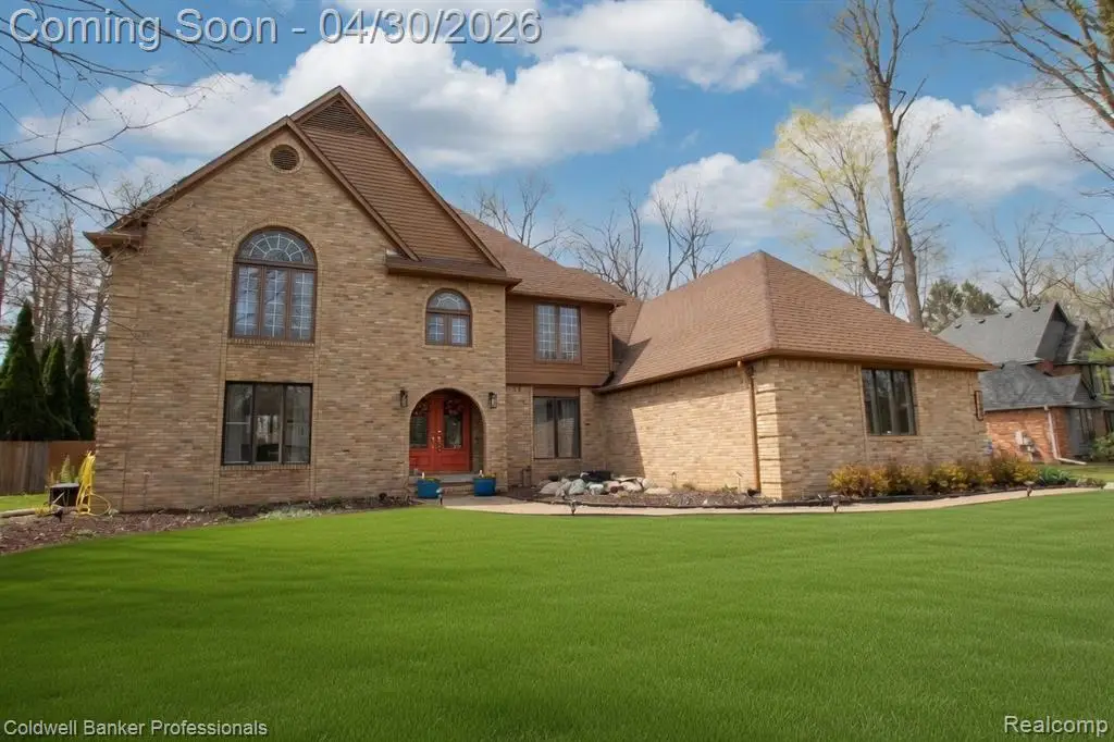 1345 Kings Pointe, Grand Blanc, MI 48439 - #1