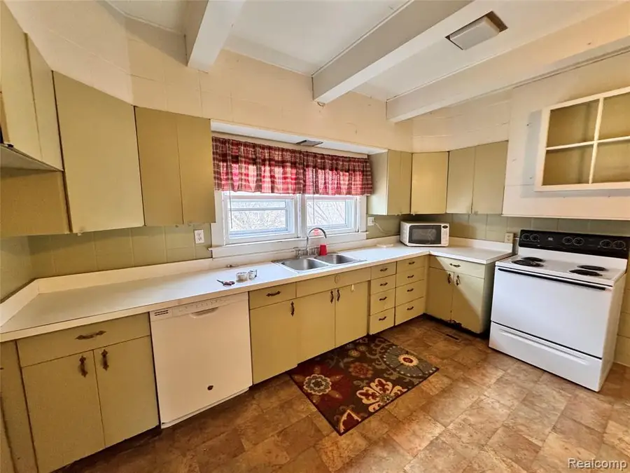 101 Prospect, Vassar, MI 48768 - #2