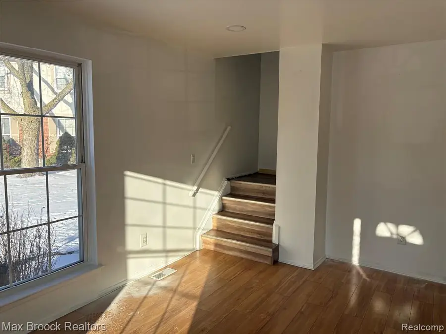 35314 Tall Oaks, Sterling Heights, MI 48312 - #3