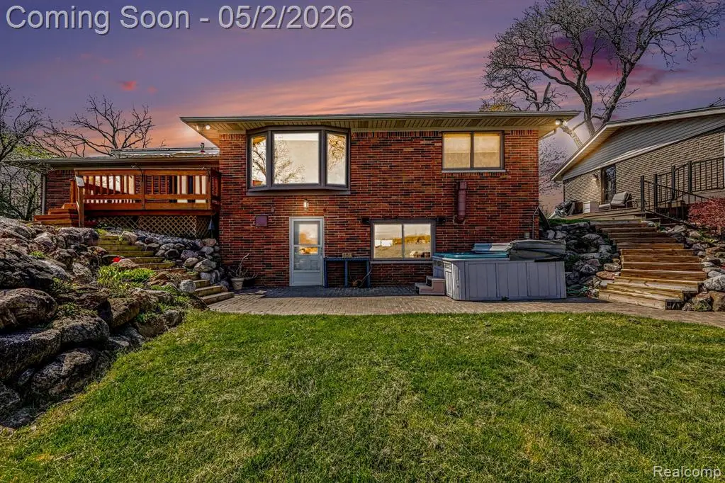 2596 N Williams Lake, Waterford, MI 48327 - #1