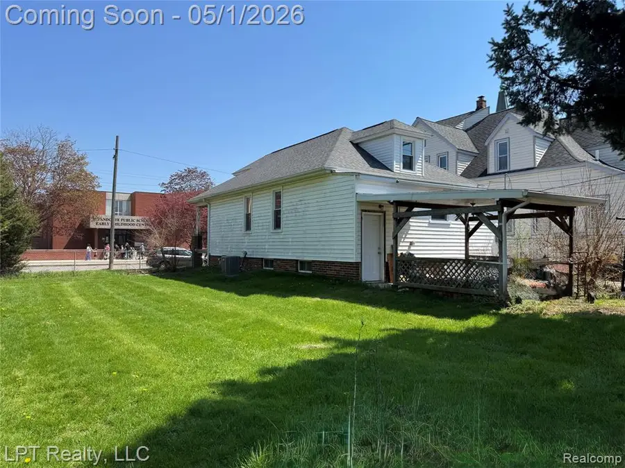 2624 10th, Wyandotte, MI 48192 - #3