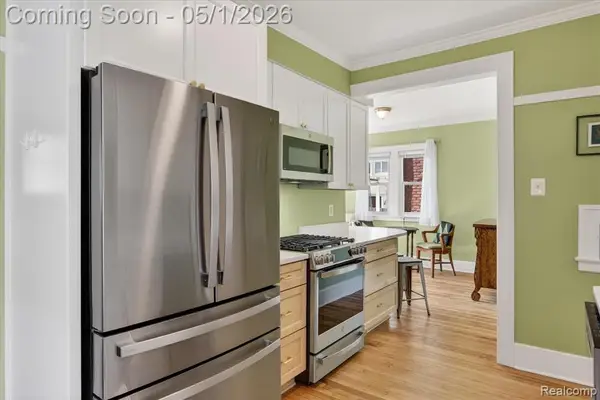 927 Nottingham, Grosse Pointe, MI 48230