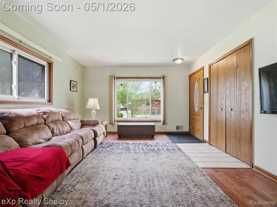 21660 Roosevelt, Farmington Hills, MI 48336 - #3