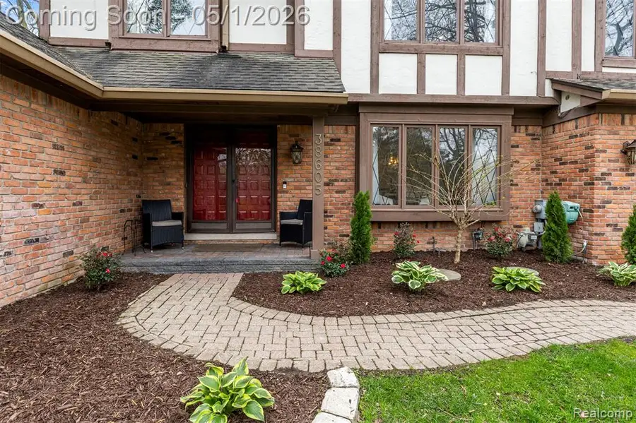 38605 Deerwood, Northville, MI 48167 - #3