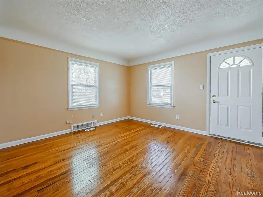 13957 San Jose, Redford, MI 48239 - #2