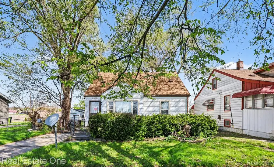 20059 Ellis, Roseville, MI 48066 - #2