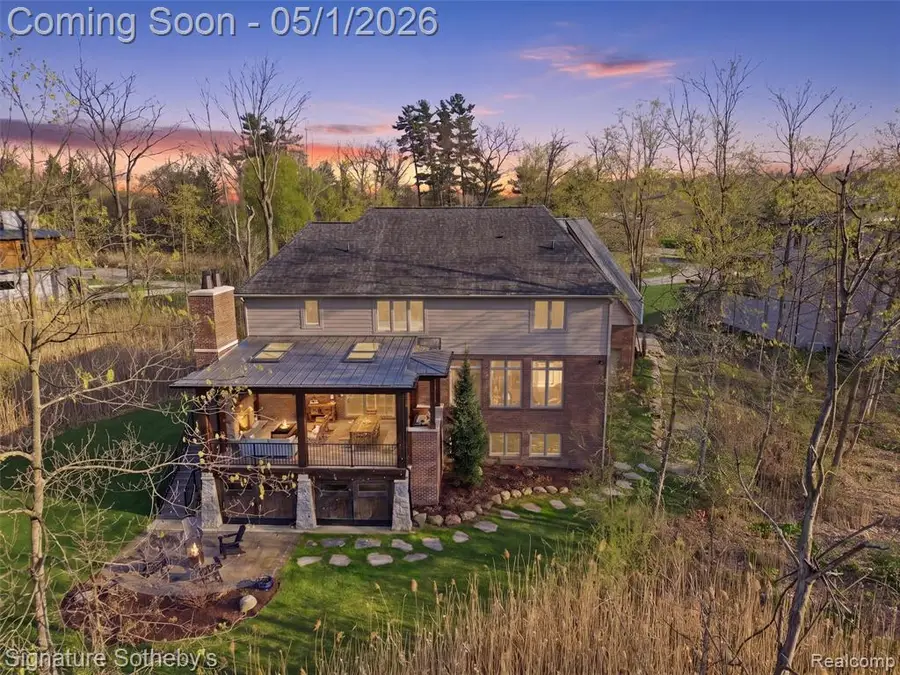 1595 Carriage, Rochester, MI 48307 - #2