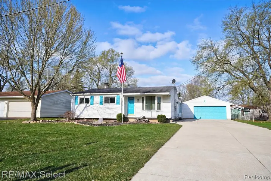 1412 Kettering, Burton, MI 48509 - #2