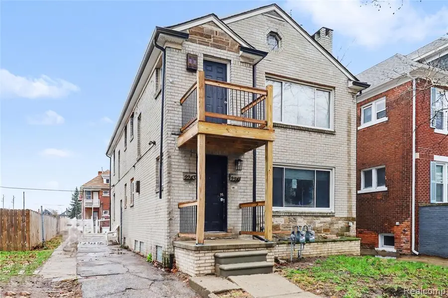 2241-2243 Clairmount, Detroit, MI 48206 - #3