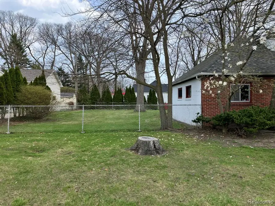 3302 Stone, Port Huron, MI 48060 - #3