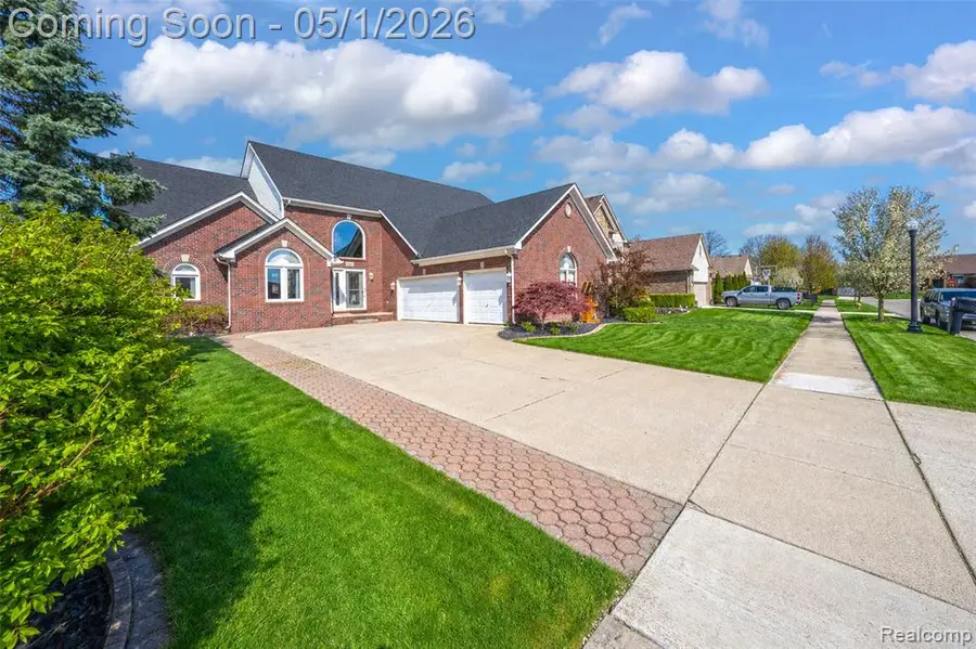 48333 Manchester, Macomb, MI 48044 - #3