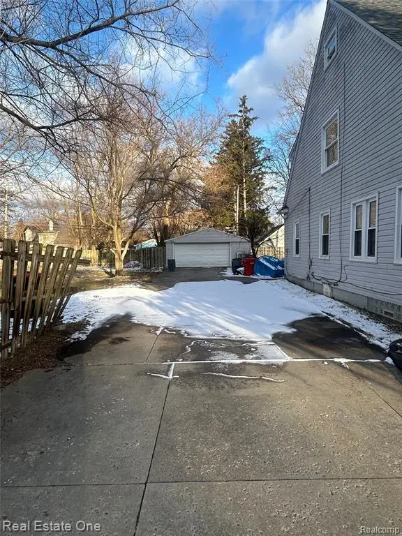 21130 Seminole, Southfield, MI 48033 - #2