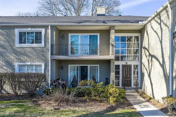 1111 N Old Woodward #24, Birmingham, MI 48009