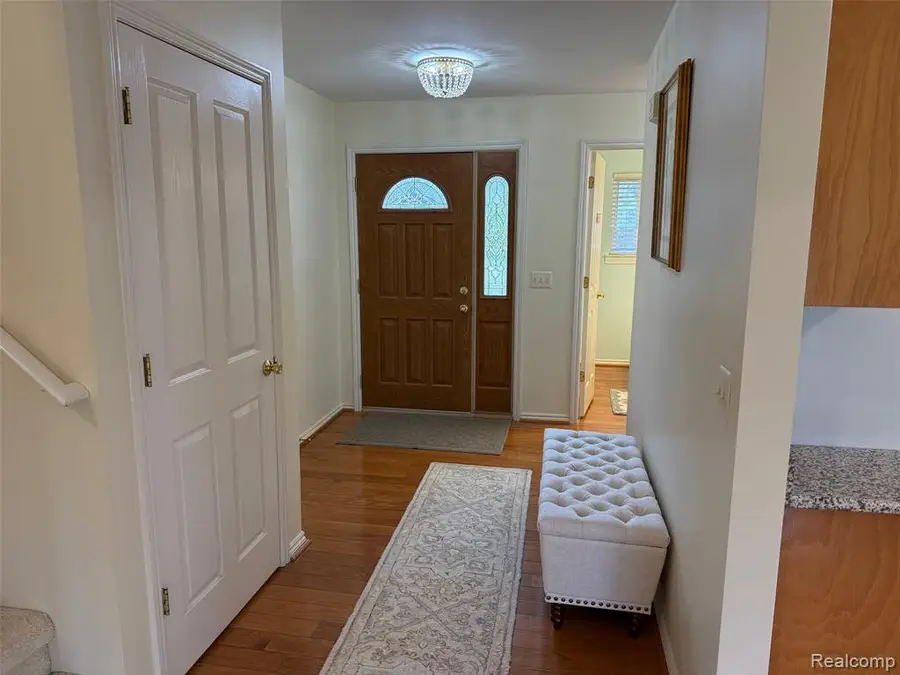 51367 D W Seaton, New Baltimore, MI 48047 - #3