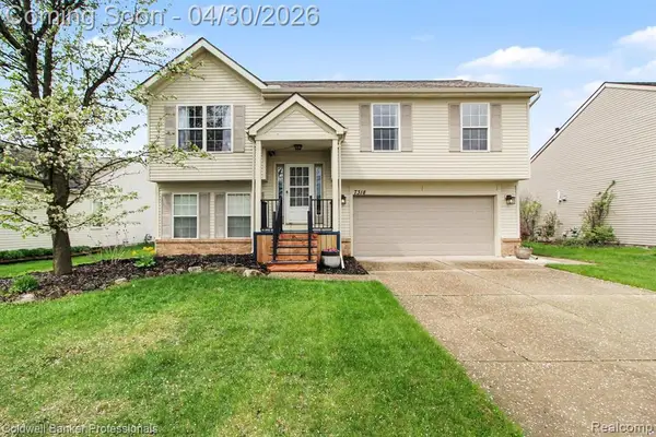7318 Royal Troon, Ypsilanti, MI 48197
