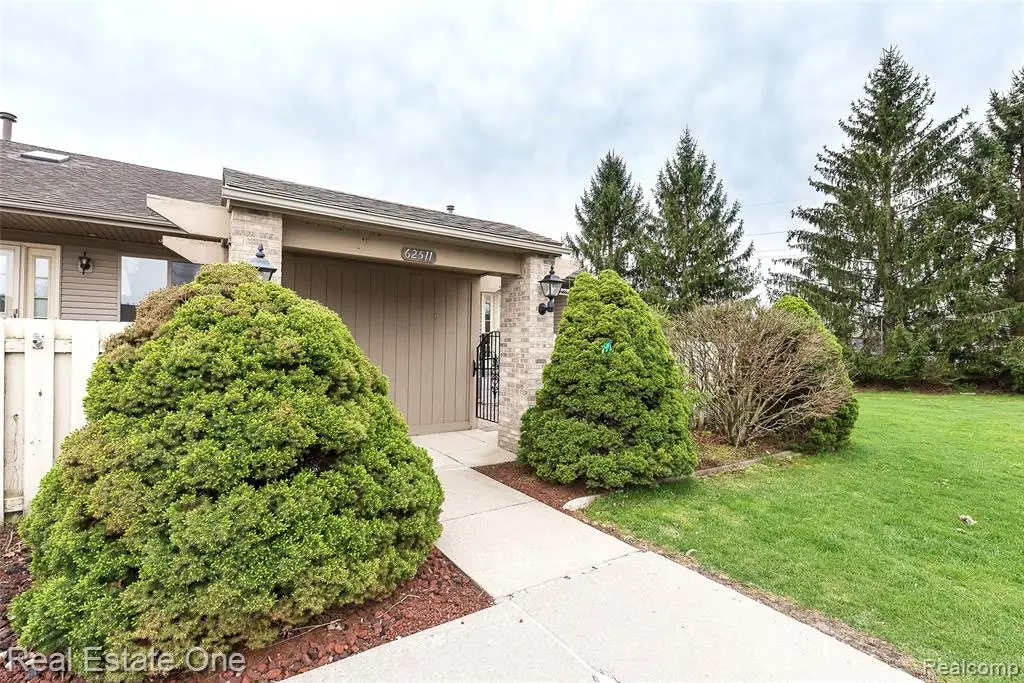 62511 Raleigh #6, South Lyon, MI 48178 - #1